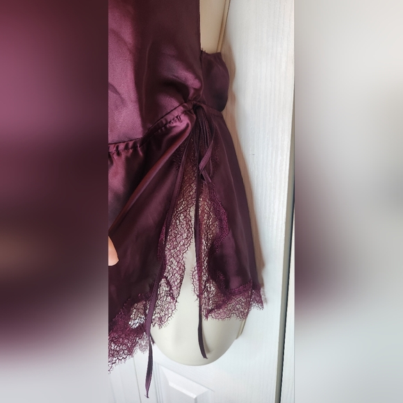 VICTORIA'S SECRET Burgandy Core Satin Side Tie Romper Size Small Lace - Picture 2 of 8